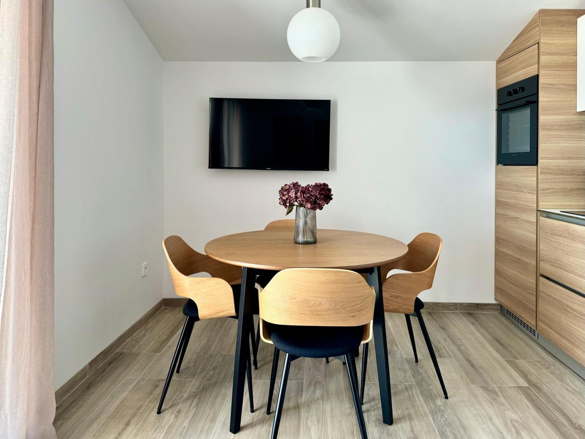 Apartments S&V 마슬레니차 외부 사진