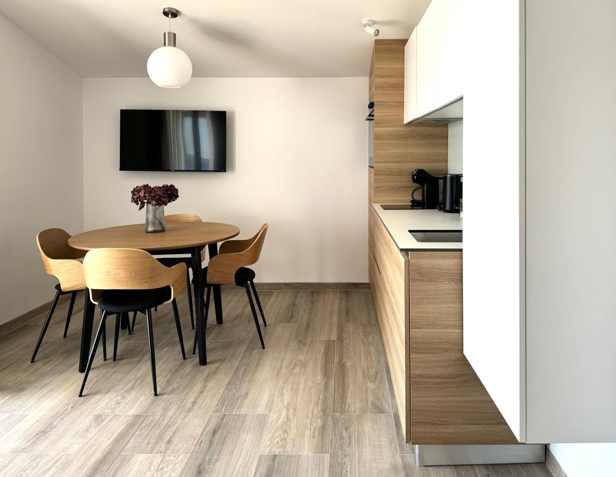 Apartments S&V 마슬레니차 외부 사진